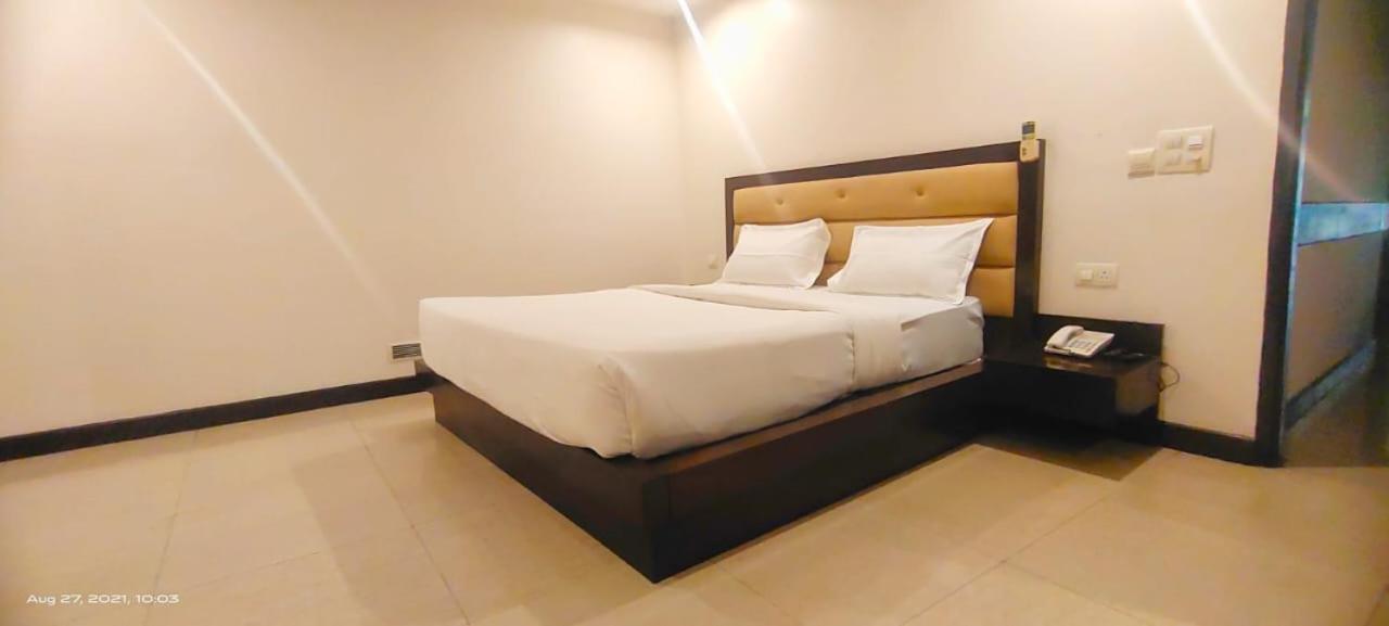 Zenith Hotel - Delhi Airport Nové Dillí Exteriér fotografie